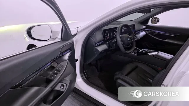 BMW 5 Series (G60) id 3763310 из Кореи 20