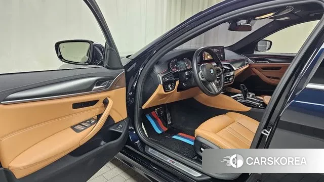 BMW 5 Series (G30) id 3701666 из Кореи 20