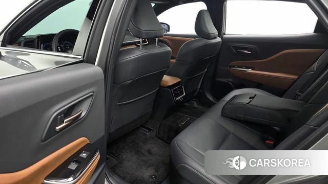 Toyota Crown Crossover id 4565539 из Кореи 32