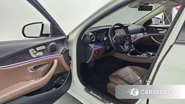 Mercedes-Benz E-Class W213 id 3095259 из Кореи 20