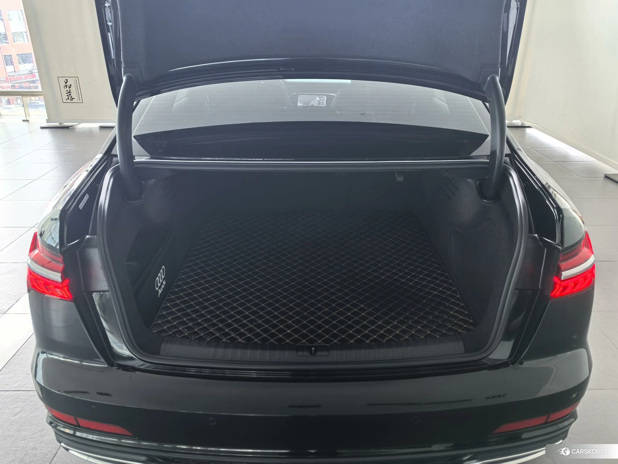 Audi A6L id 4461640 из Китая 17