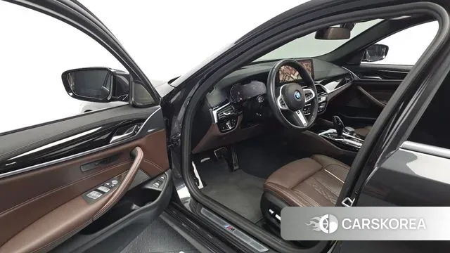 BMW 5 Series (G30) id 3680266 из Кореи 20