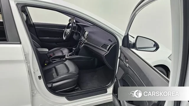 Hyundai Avante AD id 3728694 из Кореи 20