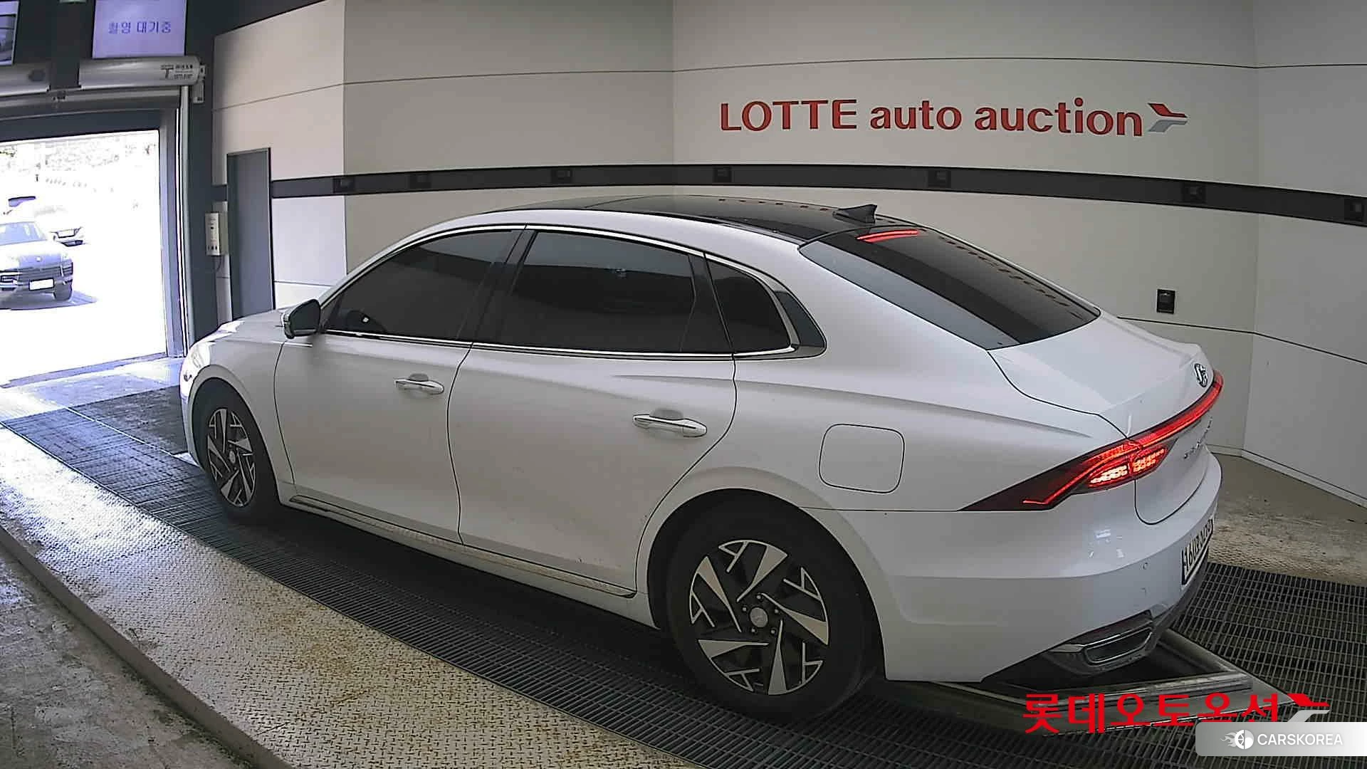 Hyundai Grandeur Hybrid id 4296755 из Кореи 38