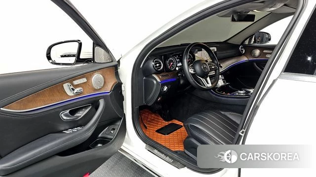 Mercedes-Benz E-Class W213 id 3893649 из Кореи 20