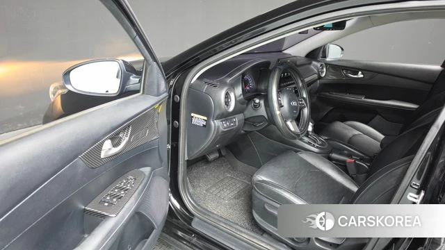 Kia Come New K3 id 4693947 из Кореи 20