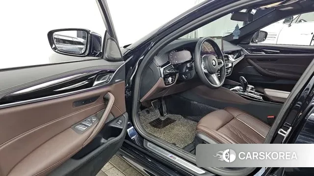 BMW 5 Series (G30) id 3645391 из Кореи 20