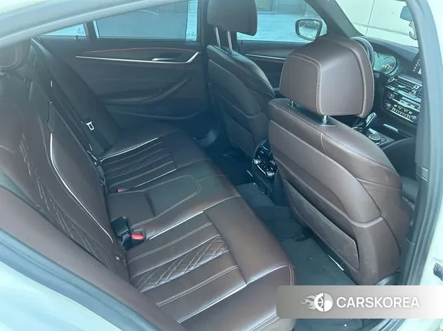 BMW 5 Series (G30) id 3619195 из Кореи 19