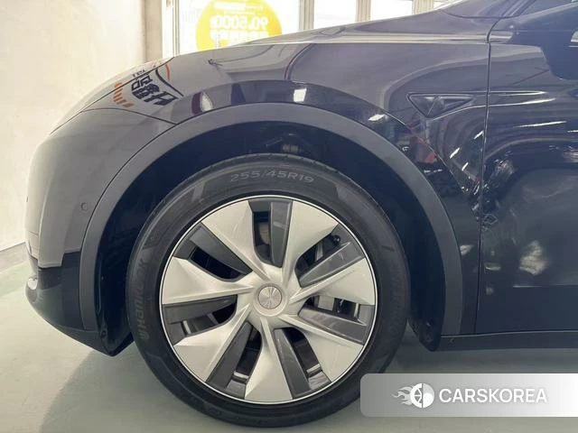 Tesla Model Y id 3901855 из Китая 13