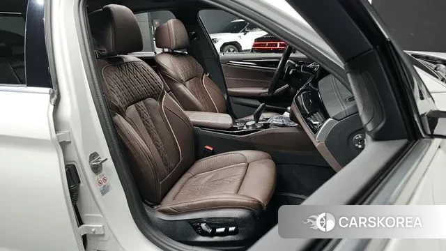 BMW 5 Series (G30) id 3624980 из Кореи 20