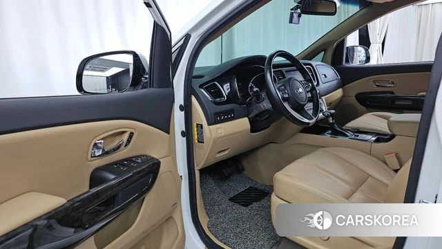 Kia The New Carnival id 4383959 из Кореи 35