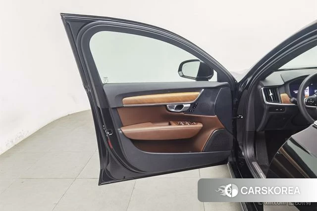 Volvo S90 PHEV id 3888700 из Китая 24