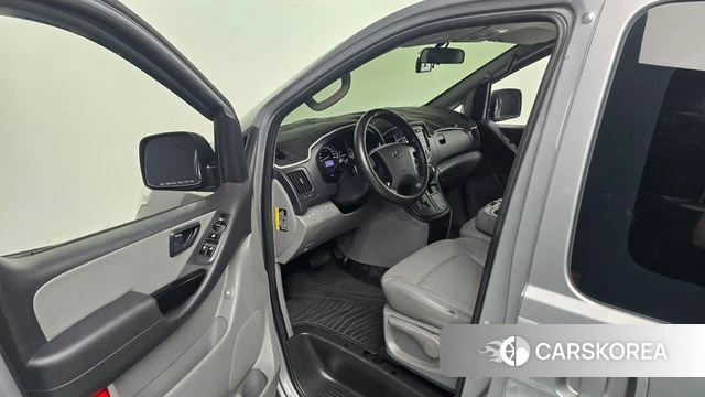 Hyundai The New Grand Starex id 4698317 из Кореи 30