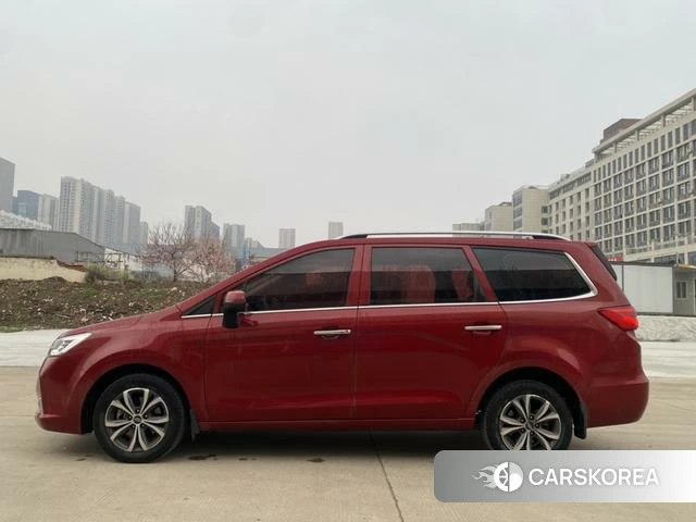 Jiangqi Group Ruifeng R3 id 3882504 из Китая 10