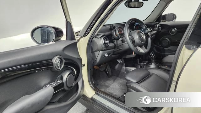 Mini Cooper id 4750291 из Кореи 29