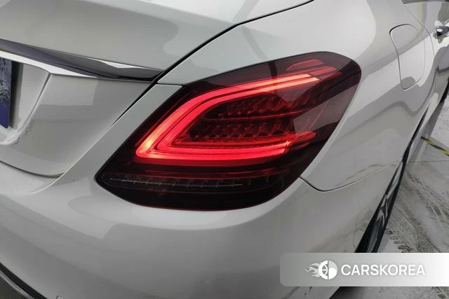 Mercedes-Benz Class C id 4212227 из Китая 17