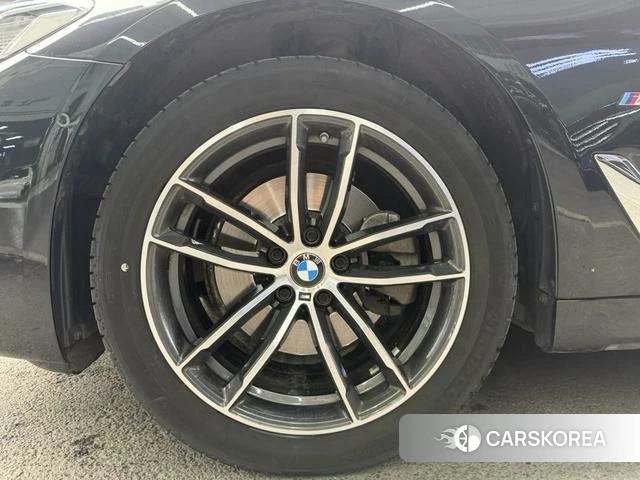 BMW 5 series id 4307377 из Китая 23