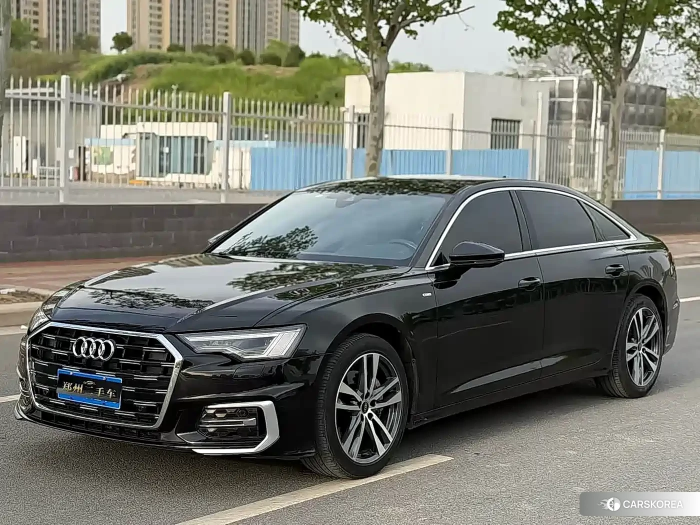Audi A6L id 4553788 из Китая 18