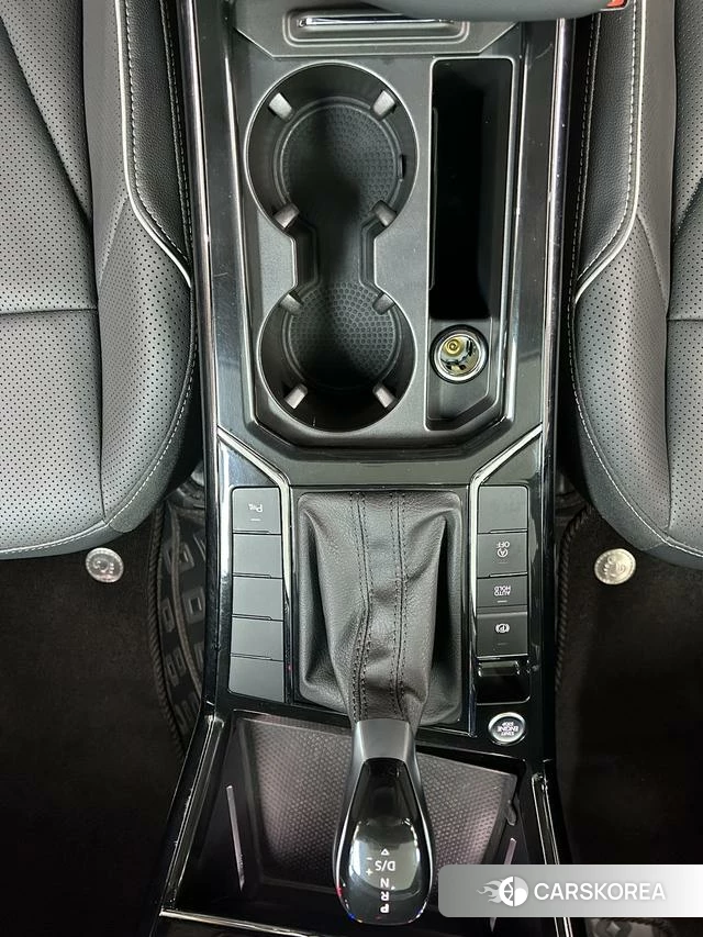 Volkswagen Passat id 4255917 из Китая 19