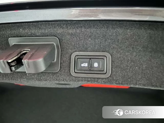 Audi A6L id 4365655 из Китая 25