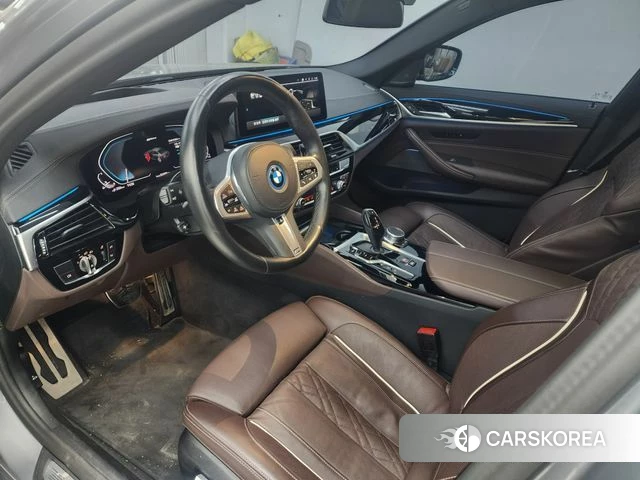 BMW 5 Series (G60) id 4292556 из Кореи 17