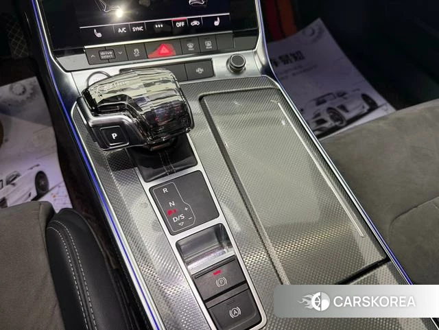 Audi A6L id 4258725 из Китая 18