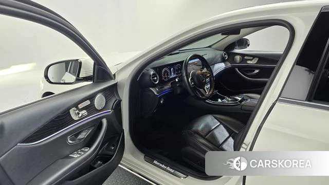 Mercedes-Benz E-Class W213 id 4411170 из Кореи 35