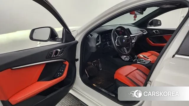 BMW 1 Series (F40) id 3173883 из Кореи 20