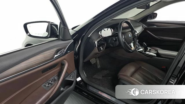 BMW 5 Series (G30) id 4596064 из Кореи 20