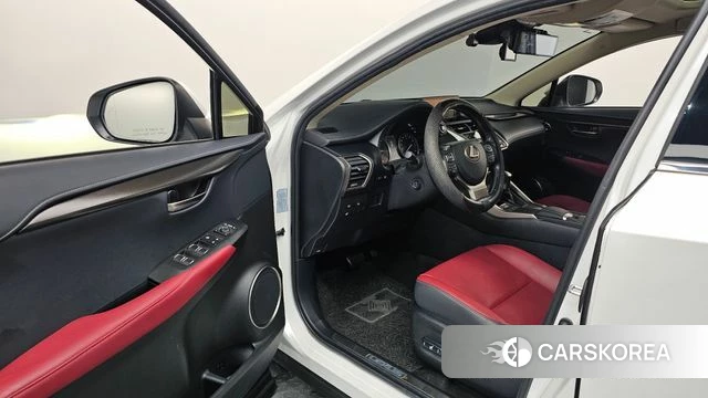 Lexus NX300h id 4581476 из Кореи 32