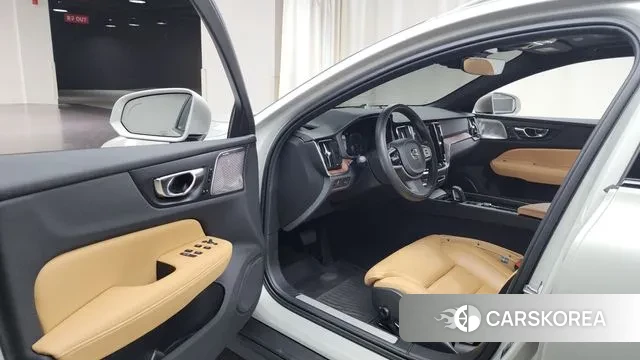 Volvo V60 Cross-Country 2nd Generation id 3023737 из Кореи 20