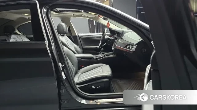 BMW 5 Series (G30) id 3039240 из Кореи 20