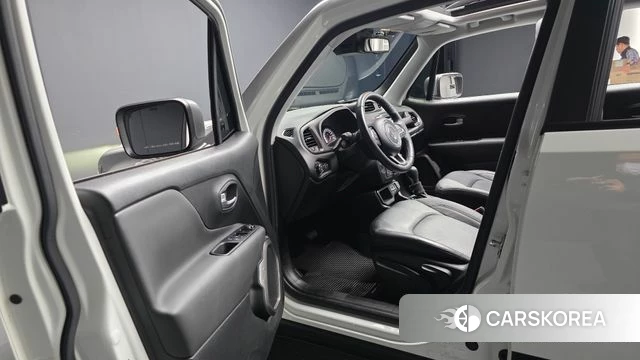 Jeep Renegade id 3935569 из Кореи 20