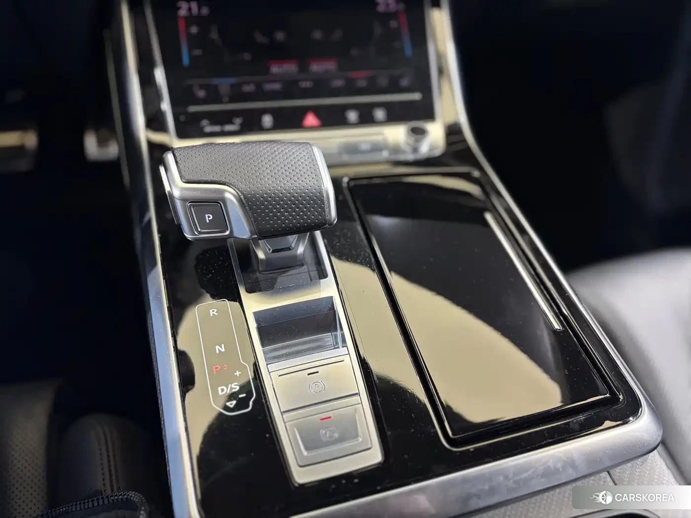 Audi RS Q8 id 4669291 из Китая 24
