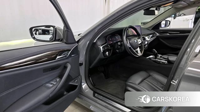 BMW 5 Series (G30) id 3833387 из Кореи 20