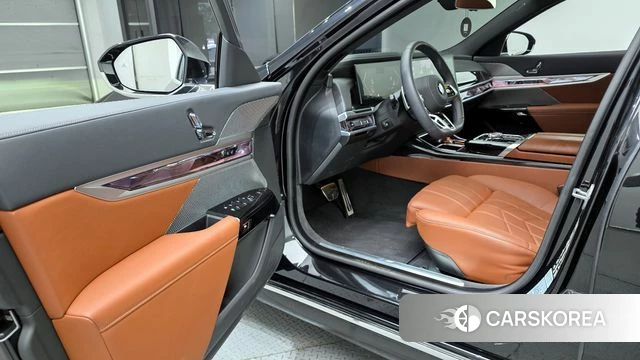 BMW 7 Series (G70) id 4222505 из Кореи 30