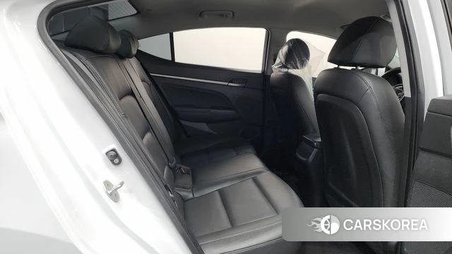 Hyundai Avante AD id 4397978 из Кореи 32