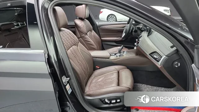 BMW 5 Series (G30) id 3718870 из Кореи 20