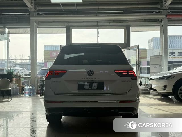 Volkswagen Tiguan L id 4198951 из Китая 24