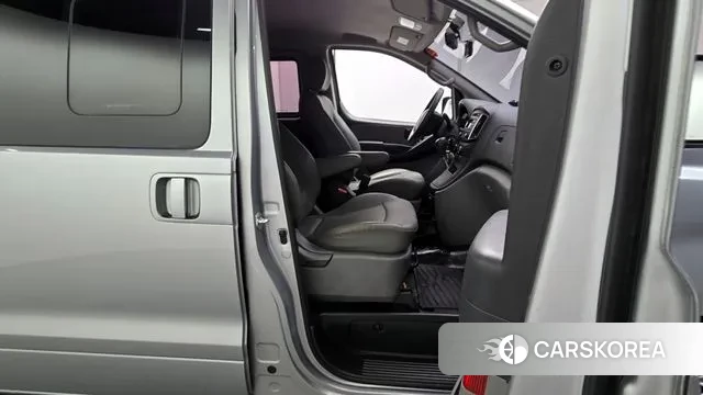 Hyundai The New Grand Starex id 3682236 из Кореи 20