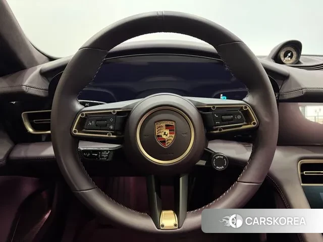 Porsche Taycan id 3775994 из Кореи 20