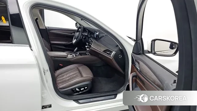 BMW 5 Series (G30) id 3413370 из Кореи 20