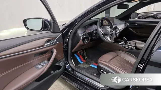 BMW 5 Series (G30) id 3635599 из Кореи 20