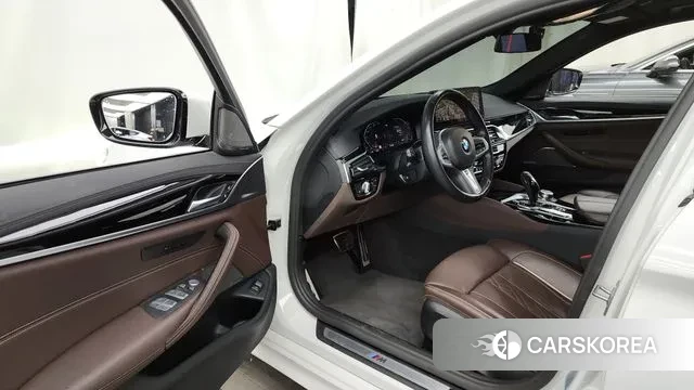 BMW 5 Series (G30) id 3701935 из Кореи 20