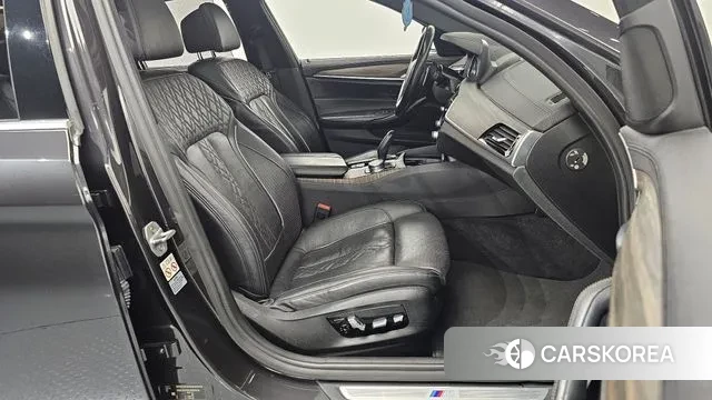 BMW 5 Series (G30) id 3055780 из Кореи 20