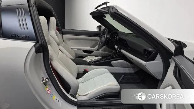 Porsche 911(992) id 3394338 из Кореи 20