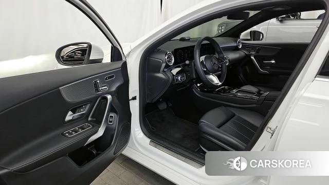 Mercedes-Benz A-Class W177 id 4243192 из Кореи 31
