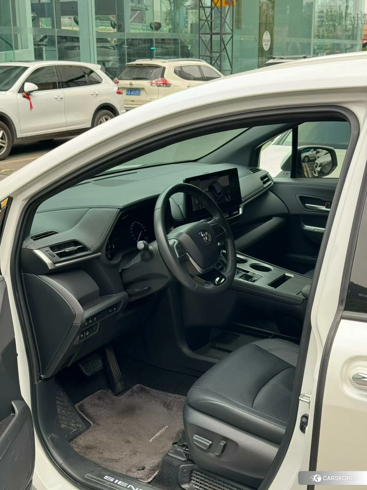 Toyota Saina id 4467624 из Китая 10