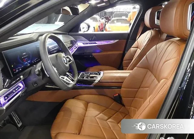 BMW 7 Series (G70) id 3695984 из Кореи 20