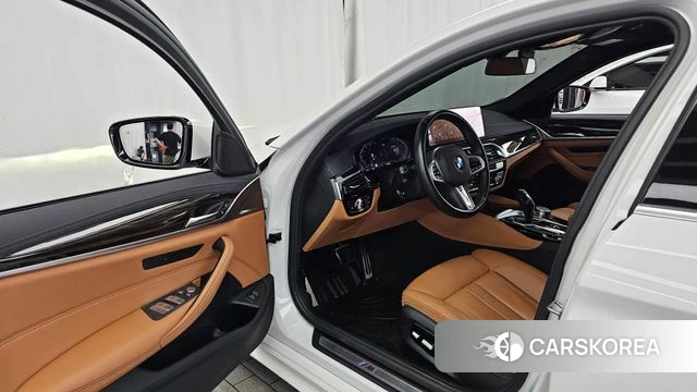BMW 5 Series (G30) id 4604007 из Кореи 32